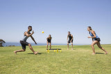 Spikeball-Set mit 3 Bällen - Zum Spielen im Freien, im Haus, im Garten, am Strand, bei Ausflügen, im Park - Enthält 3 Bälle, Turn-/Transportbeutel und Regelheft - Spiel für Kinder, Teenager, Erwachsene