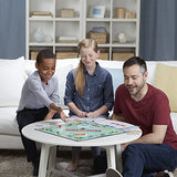 Monopoly Classic, Gesellschaftsspiel für Erwachsene & Kinder, Familienspiel, der Klassiker der Brettspiele, Gemeinschaftsspiel für 2 - 6 Personen, ab 8 Jahren